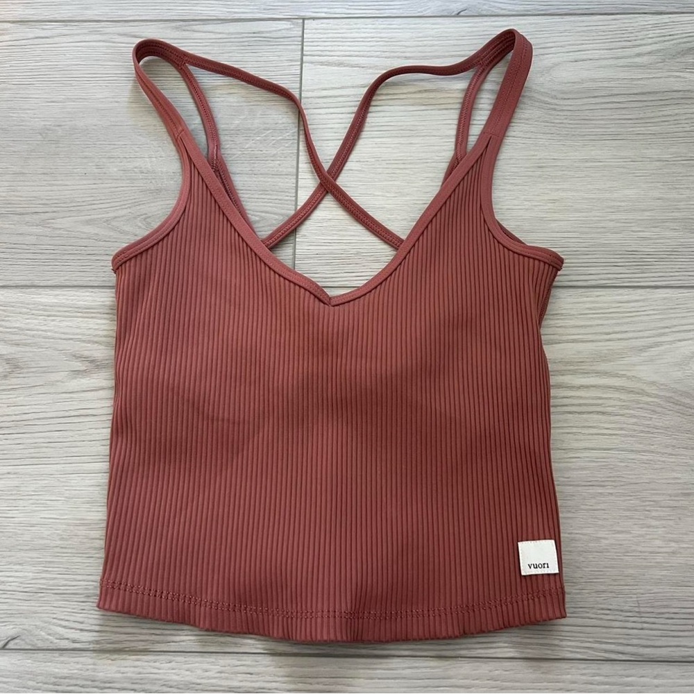 vuori ribbed cropped tank